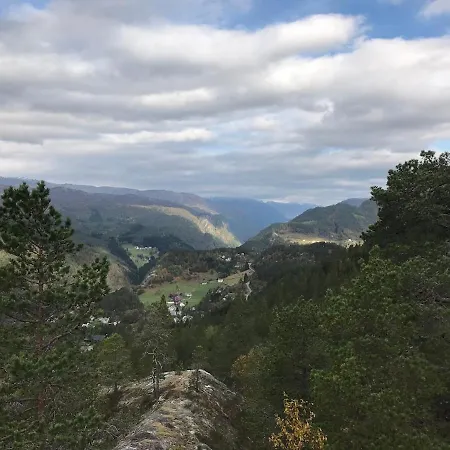 Vetlebekken Close To Trolltunga * Steinaberg