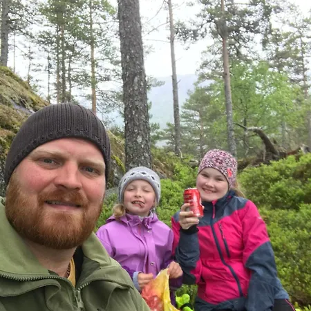 Vetlebekken Close To Trolltunga * Steinaberg