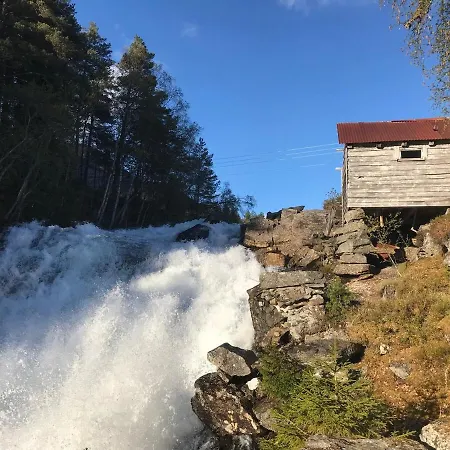 Vetlebekken Close To Trolltunga Steinaberg